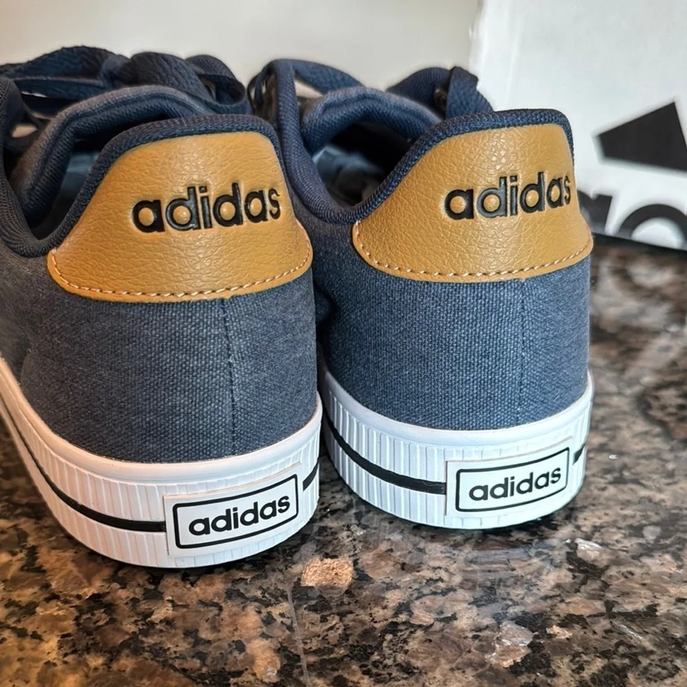 Adidas daily 3.0 Blue and White Casual Sneakers NIB 8